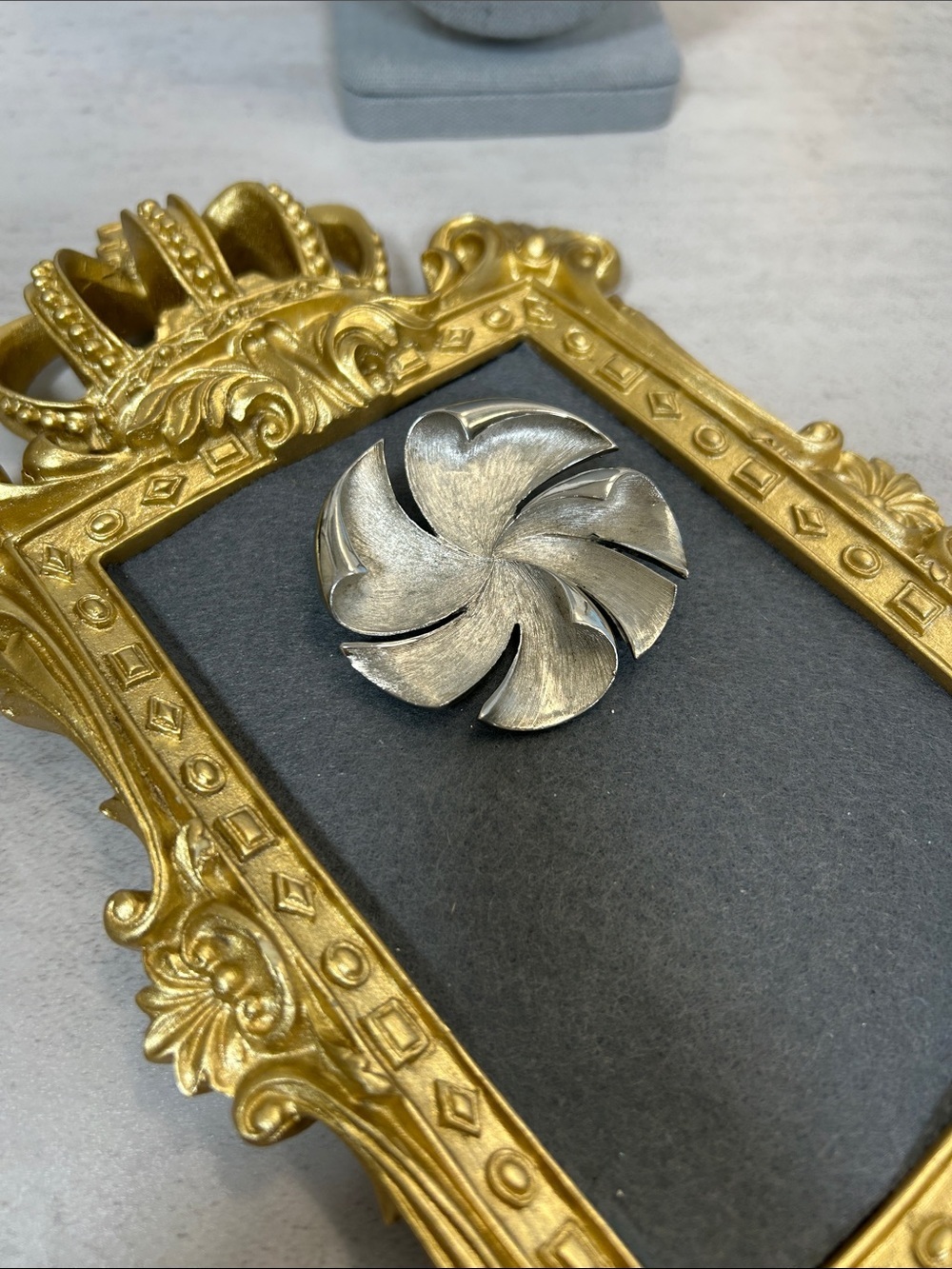 Vintage Silver Floral Swirl Brooch - Silver Tone